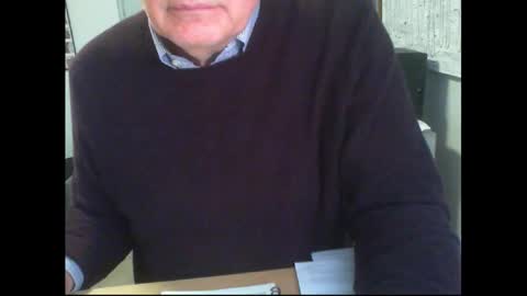 Snapshot of thickmelnik chatting on 09/30/25, 04:39 James online show from 09/30/25, 04:39