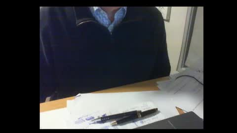 Snapshot of thickmelnik chatting on 11/11/25, 12:38 James online show from 11/11/25, 12:38