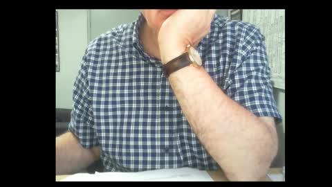 Snapshot of thickmelnik chatting on 11/28/25, 04:04 James online show from 11/28/25, 04:04