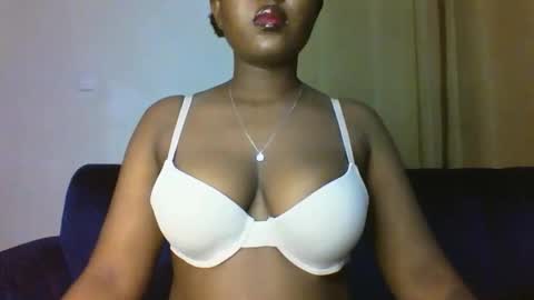 Snapshot of thickyannah2 chatting on 09/14/25, 11:04 thickyannah online show from 09/14/25, 11:04