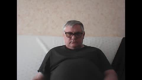 Snapshot of thierrysymp chatting on 12/22/24, 10:49 Thierrysymp online show from 12/22/24, 10:49