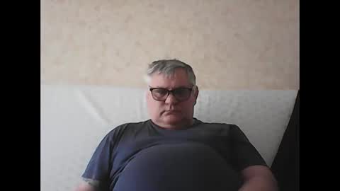 Snapshot of thierrysymp chatting on 12/26/24, 10:48 Thierrysymp online show from 12/26/24, 10:48