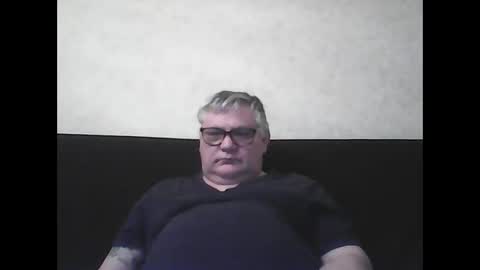 Snapshot of thierrysymp chatting on 12/28/24, 05:14 Thierrysymp online show from 12/28/24, 05:14
