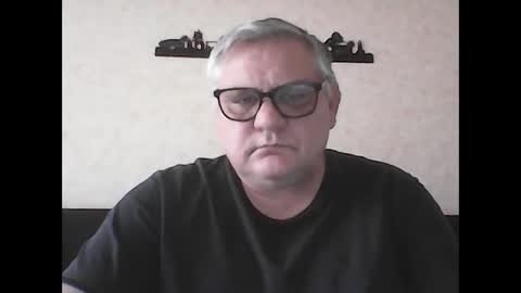 Snapshot of thierrysymp chatting on 12/30/24, 10:43 Thierrysymp online show from 12/30/24, 10:43