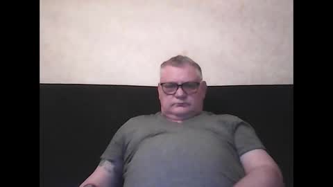 Snapshot of thierrysymp chatting on 02/04/25, 05:12 Thierrysymp online show from 02/04/25, 05:12