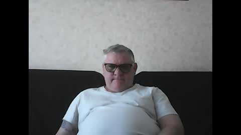 Snapshot of thierrysymp chatting on 03/02/25, 10:56 Thierrysymp online show from 03/02/25, 10:56