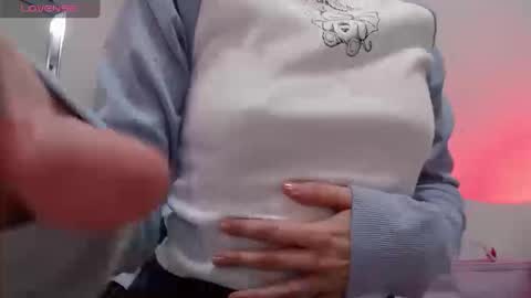 sara online show from 09/16/25, 10:11