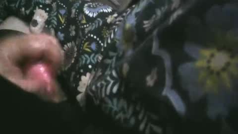 Snapshot of thisbloke96 chatting on 10/21/25, 05:19 thisbloke96 online show from 10/21/25, 05:19