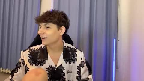 Thomas Hill online show from 10/23/25, 04:50