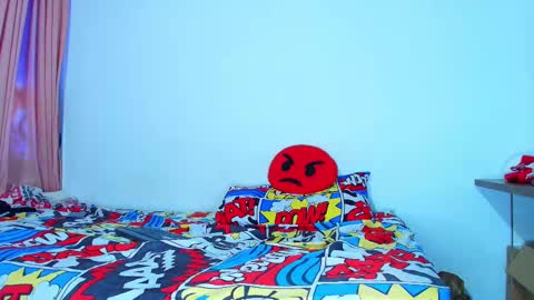 thomas_ks11 online show from 12/29/24, 05:44