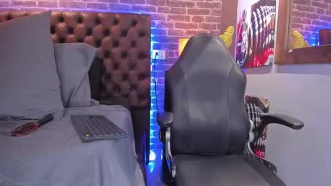 Snapshot of thomas_may4rs chatting on 02/22/25, 08:07 ---Thomas--- online show from 02/22/25, 08:07