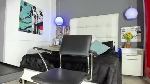 Snapshot of thomas_may4rs chatting on 03/08/25, 04:01 ---Thomas--- online show from 03/08/25, 04:01