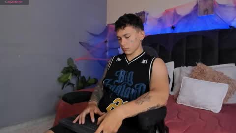 Thomas online show from 10/16/25, 12:50