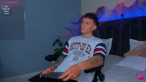 Thomas online show from 10/20/25, 01:00