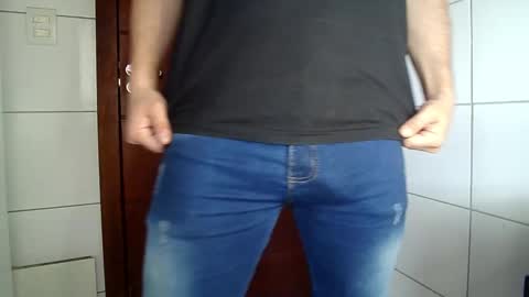 Snapshot of thomaz__ chatting on 09/23/25, 06:11 thomaz__ online show from 09/23/25, 06:11