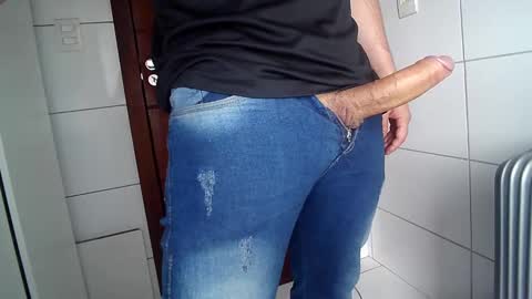 Snapshot of thomaz__ chatting on 10/01/25, 07:20 thomaz__ online show from 10/01/25, 07:20