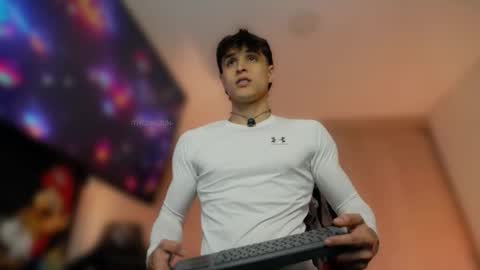 Thom Klein online show from 10/15/25, 07:47