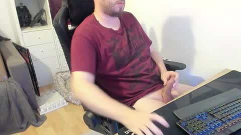 thommy2008 online show from 10/12/25, 06:51