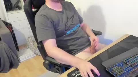 thommy2008 online show from 10/17/25, 11:29