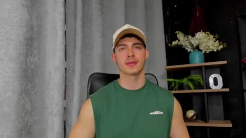 Snapshot of thomylov chatting on 02/10/25, 11:13 thomylov online show from 02/10/25, 11:13