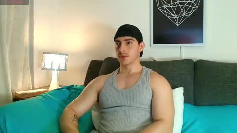 Snapshot of thomylov chatting on 09/10/25, 04:23 thomylov online show from 09/10/25, 04:23