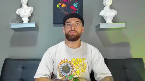 Snapshot of thor_evans chatting on 10/15/25, 12:33 thor_evans online show from 10/15/25, 12:33