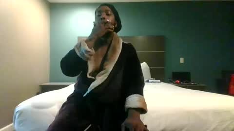 Snapshot of thotyboy68 chatting on 01/27/25, 05:36 Thotyboy online show from 01/27/25, 05:36