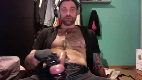 Snapshot of throatfucker2000 chatting on 02/01/25, 07:05 throatfucker2000 online show from 02/01/25, 07:05