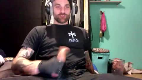 Snapshot of throatfucker2000 chatting on 02/14/25, 07:07 throatfucker2000 online show from 02/14/25, 07:07