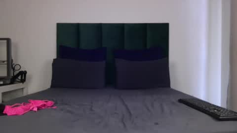 throatgoat2121 online show from 10/25/25, 08:22