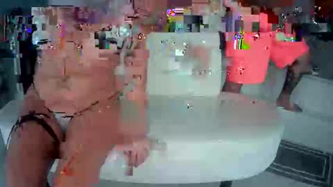 Snapshot of throatgoatidagaf chatting on 11/23/25, 03:06 Ida online show from 11/23/25, 03:06