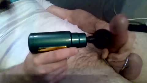 Snapshot of thunder8u42 chatting on 10/27/25, 01:53 thunder8u42 online show from 10/27/25, 01:53