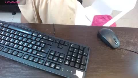 Snapshot of tianaglow4 chatting on 01/26/25, 11:28 tianaglow4 online show from 01/26/25, 11:28