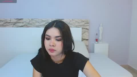 Snapshot of tianaglow4 chatting on 03/08/25, 11:37 tianaglow4 online show from 03/08/25, 11:37