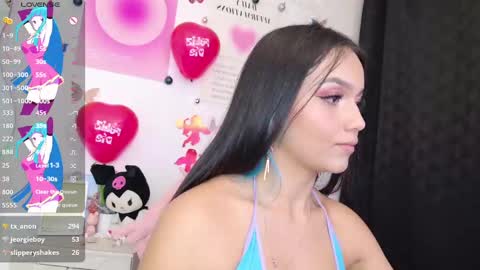 Snapshot of tianale chatting on 02/21/25, 04:07 Tiana Le online show from 02/21/25, 04:07