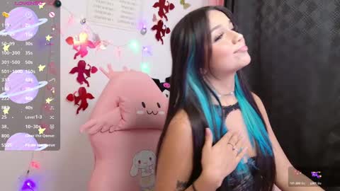 Snapshot of tianale chatting on 03/04/25, 12:18 Tiana Le online show from 03/04/25, 12:18