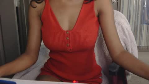 Snapshot of tiaradarling chatting on 09/30/25, 07:35 Tiara online show from 09/30/25, 07:35
