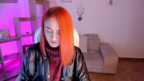 Snapshot of tiarha_ chatting on 01/19/25, 04:01 Tiarha online show from 01/19/25, 04:01