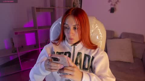 Snapshot of tiarha_ chatting on 01/23/25, 03:37 Tiarha online show from 01/23/25, 03:37
