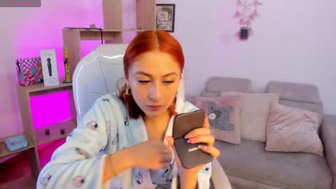 Snapshot of tiarha_ chatting on 01/26/25, 04:41 Tiarha online show from 01/26/25, 04:41