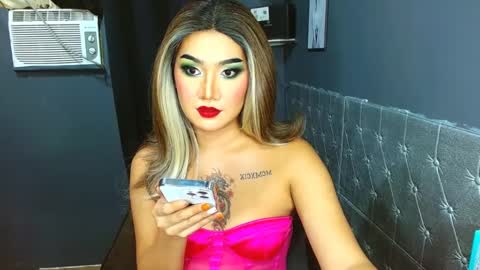 Snapshot of tiarrafoxs chatting on 03/05/25, 12:11 tiarrafoxs online show from 03/05/25, 12:11