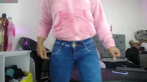 Snapshot of tifanny_nails chatting on 02/27/25, 11:52 Tifanny Nails online show from 02/27/25, 11:52
