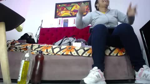 Snapshot of tifanny_nails chatting on 09/10/25, 12:05 Tifanny Nails online show from 09/10/25, 12:05