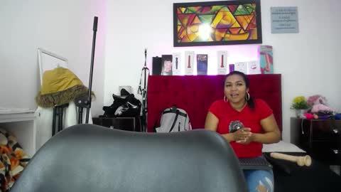 Snapshot of tifanny_nails chatting on 09/16/25, 12:17 Tifanny Nails online show from 09/16/25, 12:17
