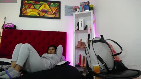 Snapshot of tifanny_nails chatting on 09/28/25, 01:27 Tifanny Nails online show from 09/28/25, 01:27