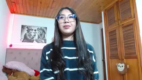 Tifanny online show from 10/26/25, 04:40