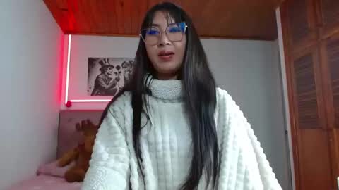 Tifanny online show from 11/22/25, 03:49
