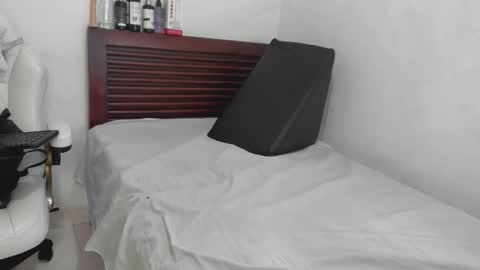 tifanymonroehot online show from 10/28/25, 11:14