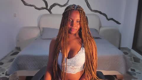 Snapshot of tifanytaylor1_ chatting on 12/20/24, 05:57 TIFF online show from 12/20/24, 05:57