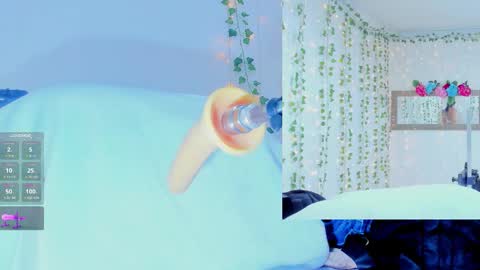 Snapshot of tiffanny_love__ chatting on 10/28/25, 09:13 Tiffanny online show from 10/28/25, 09:13